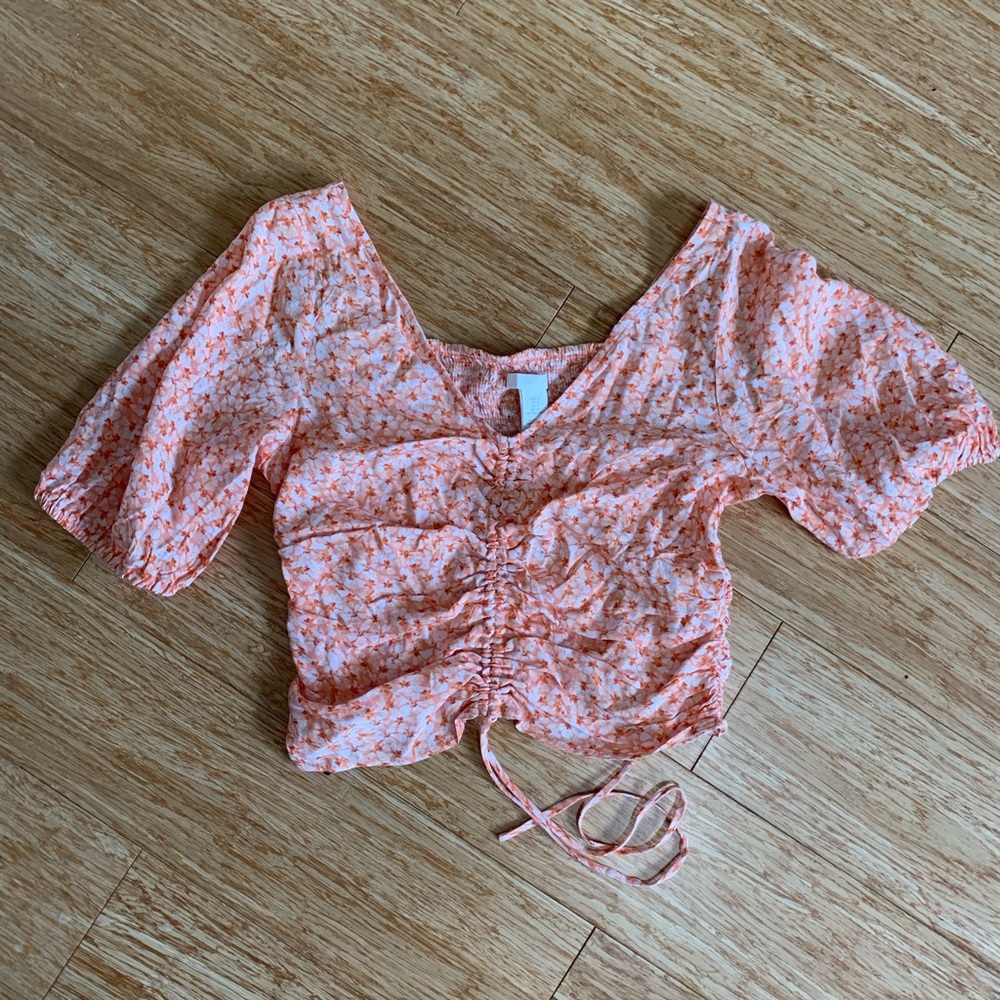 H&M cropped floral shirt, brand new size small